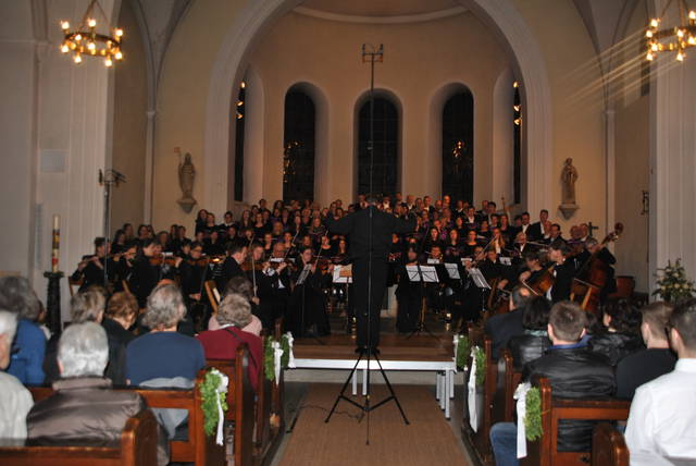 LES Chor April 16.jpg